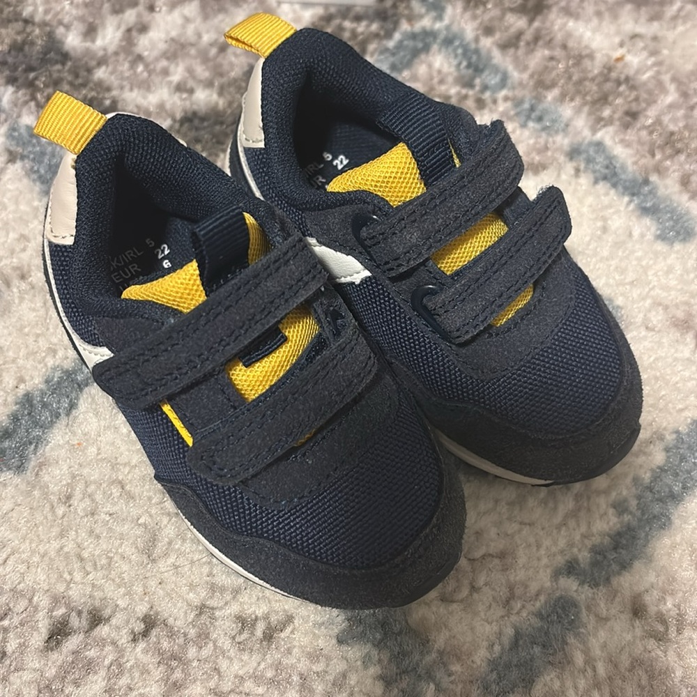 Primark Baby Shoes size 6